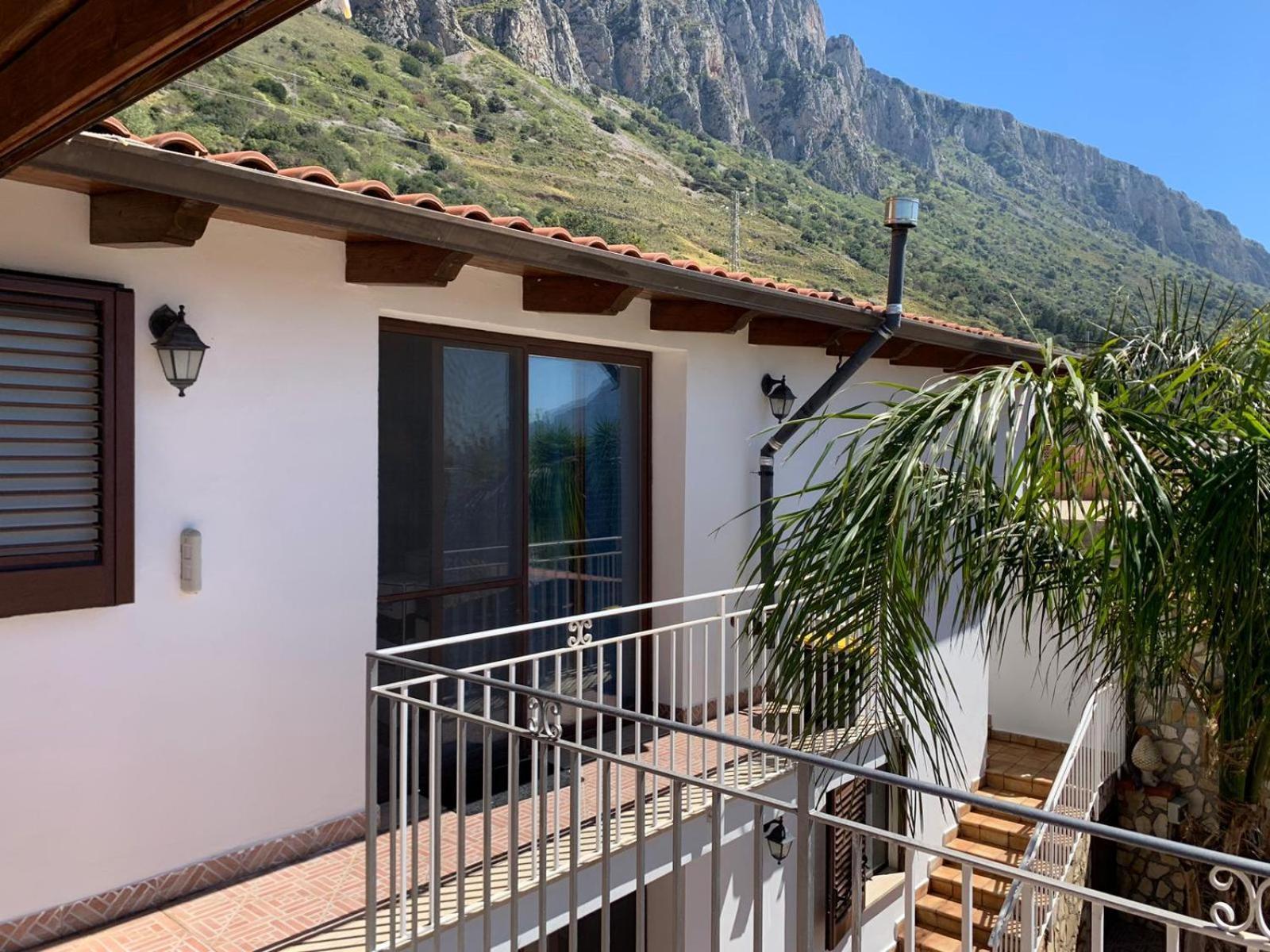 Villa Antonio Cinisi Luaran gambar
